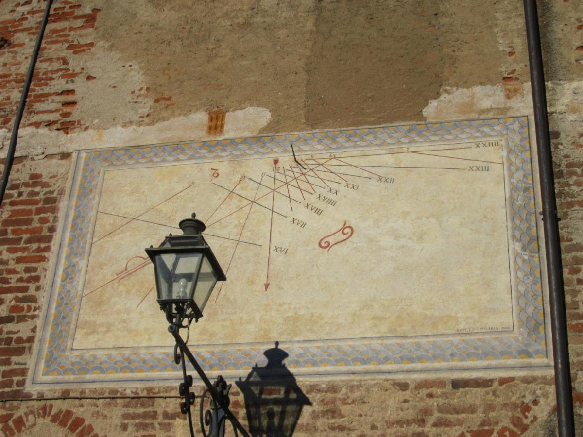 Saluzzo Historic Center Apartment Luaran gambar
